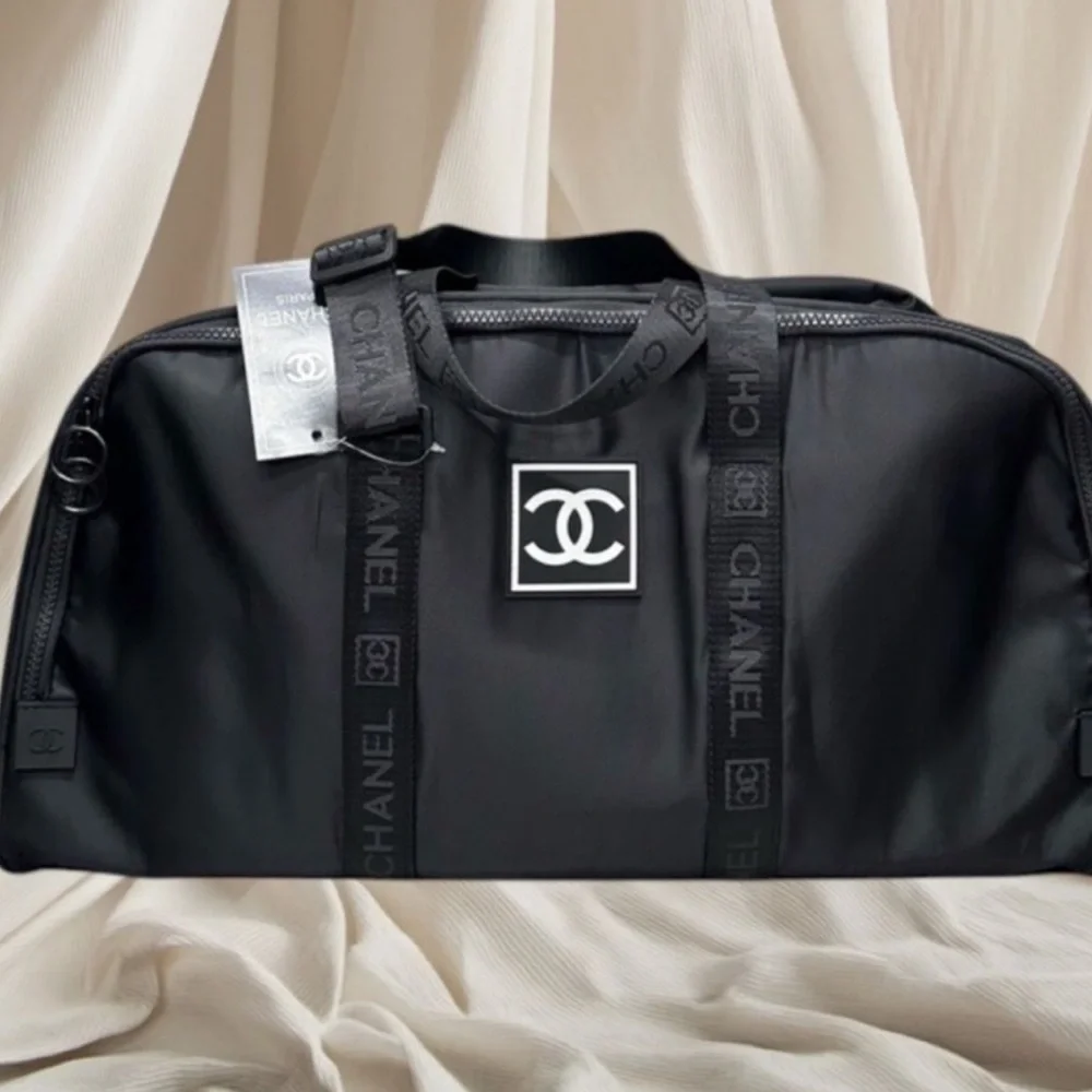NWT GWP CHANEL DUFFEL BAG💗💗💗 - Picture 1 of 9